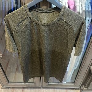 Mens Lululemon Metal Tech Vent t-shirt M
